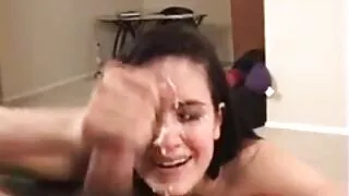 صديقة فرنسية ماكر افلام سكس اجنبي مترجمة كاملة متعفف يحصل بوسها ملعوق ومارس الجنس